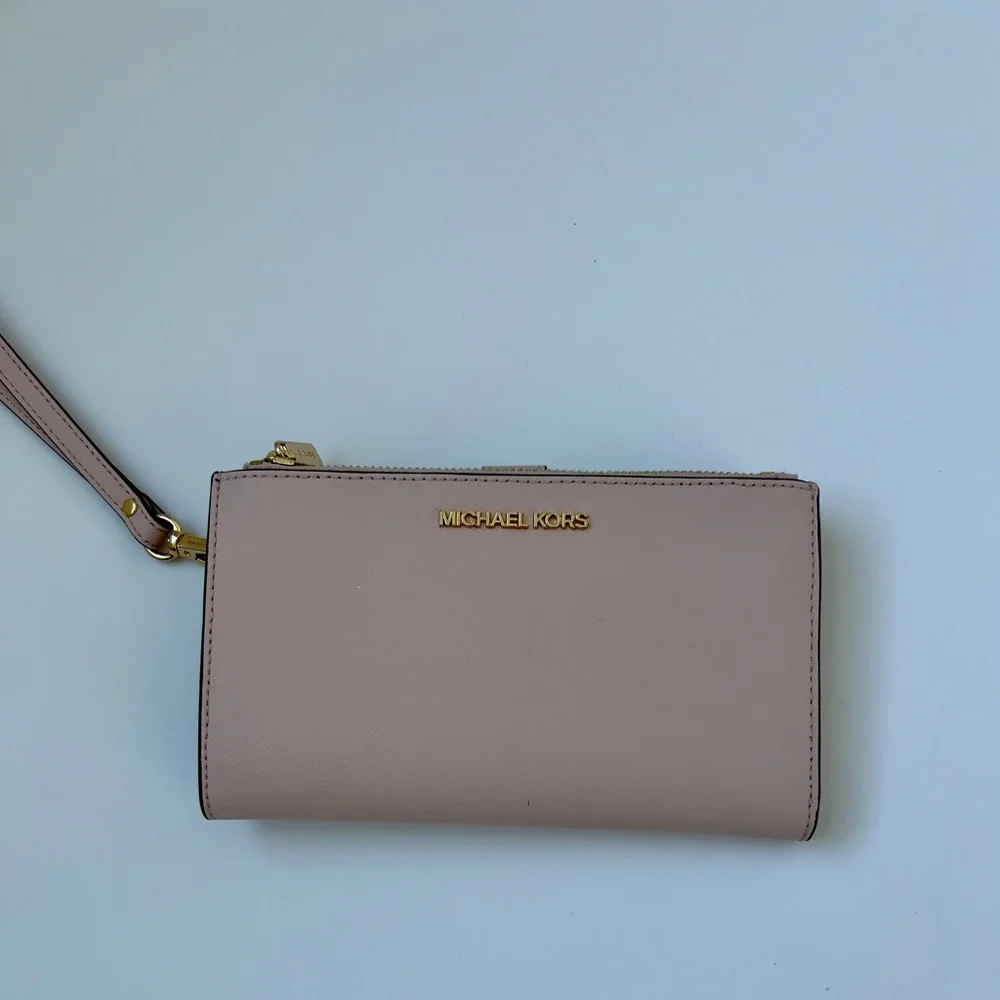 Michael Kors Blush Leather Wristlet